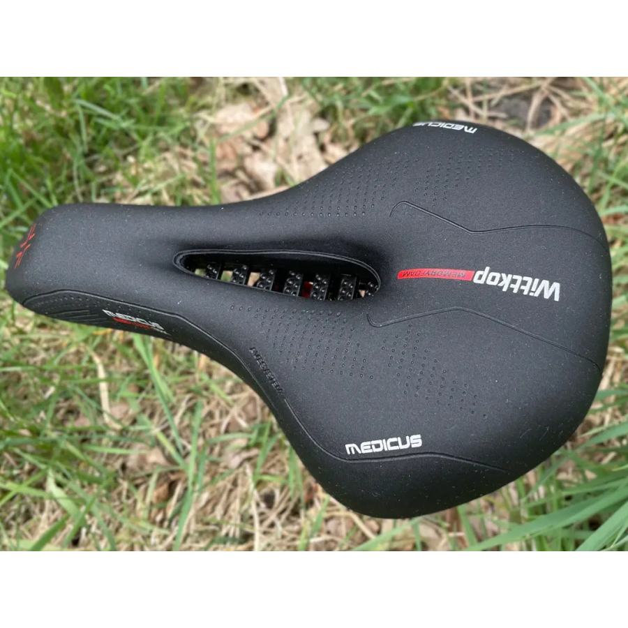 Седло велосипедное Wittkop Medicus Airflow с Memory Foam 270х170 мм Черное