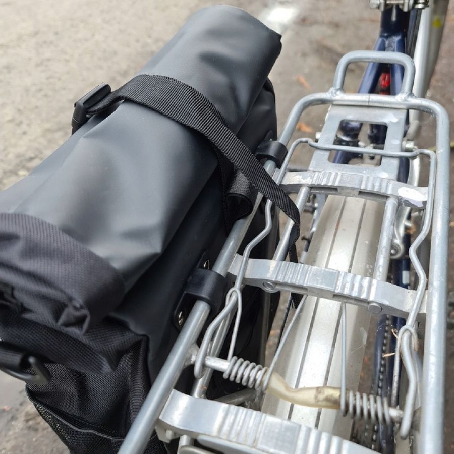 Багажная велосумка, велосипедная сумка 15L Trizand черная