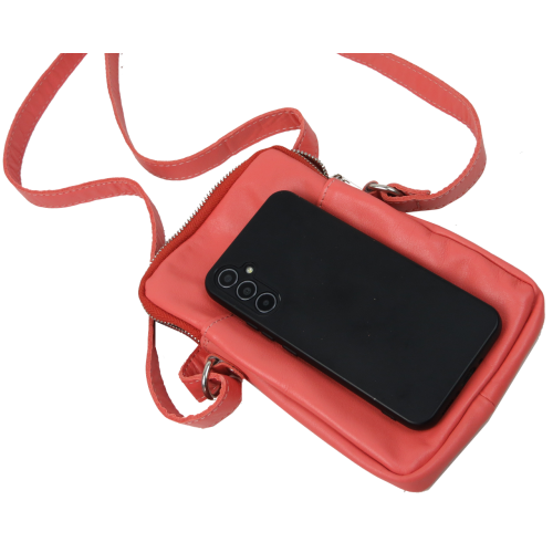 Небольшая женская кожаная наплечная сумка Borsacomoda коралловая