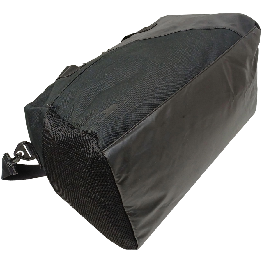 Сумка спортивная Live in style 30L, черная, для тренировок, с прорезиненным дном