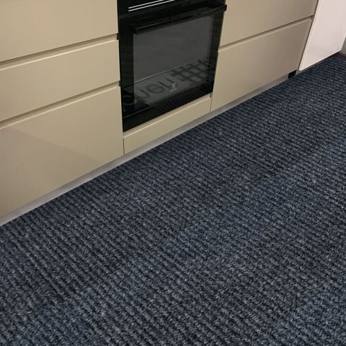 Самоклеящаяся плитка под ковролин Sticker Wall SW-00001420 300*300*4мм Темно-серый