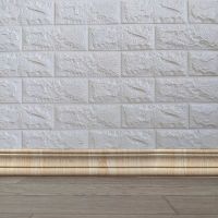 Плинтус самоклеящийся гибкий 3D Loft Карамельное дерево 2330х80мм