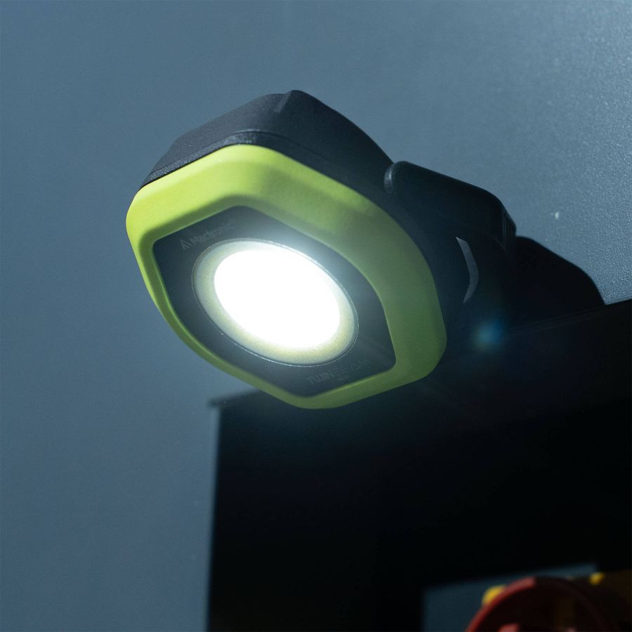 Фонарь профессиональный Mactronic Twin Beam 700 Lm CRI80 Magnetic Type-C Черный