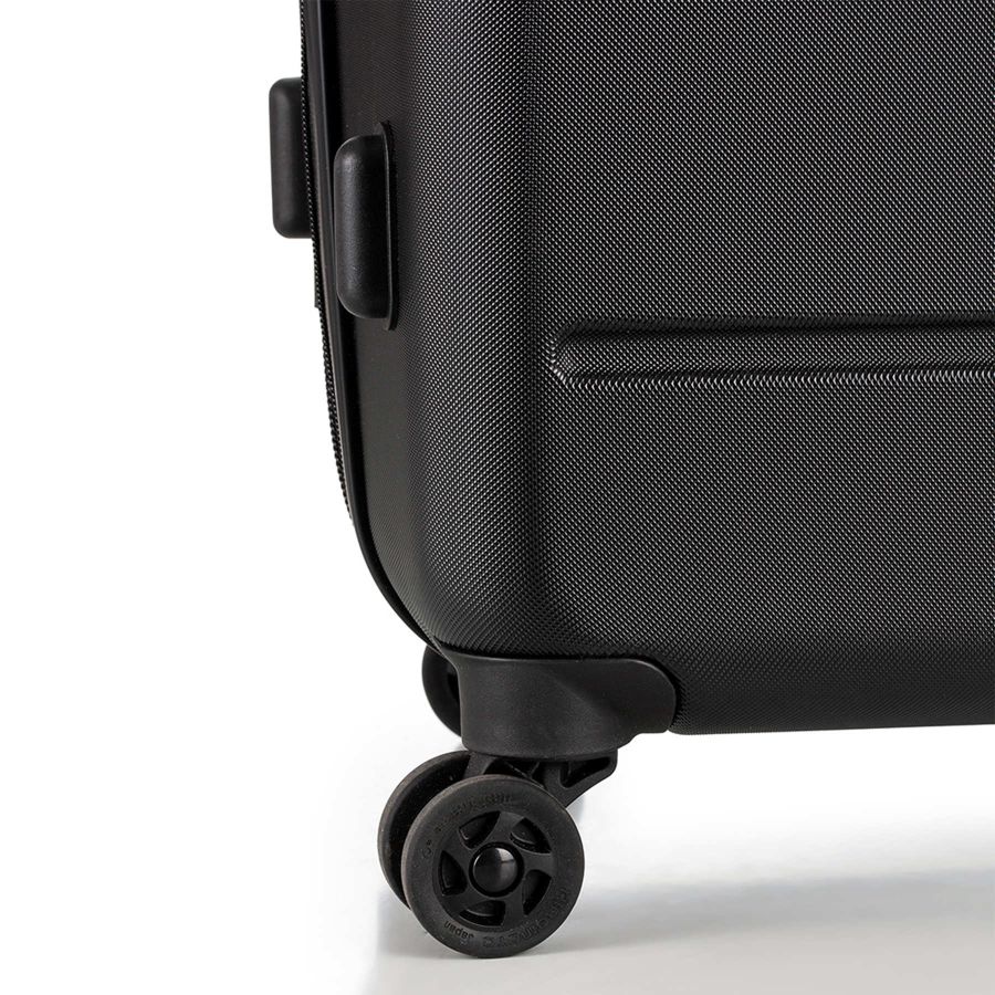 Чемодан большой Swissbrand Berlin (L) поликарбонат Black (SWB_LHBER001L)