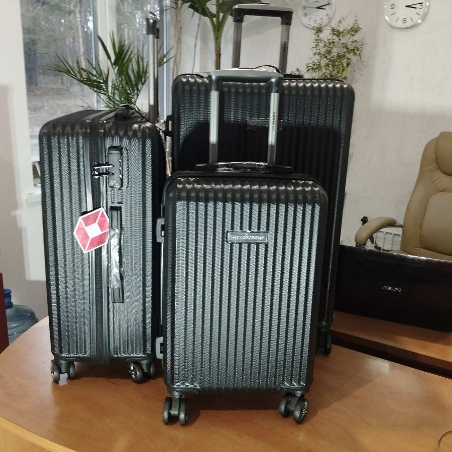 Чемодан Swissbrand Riga 2.0 (S) Black (SWB_LHRIG001S)