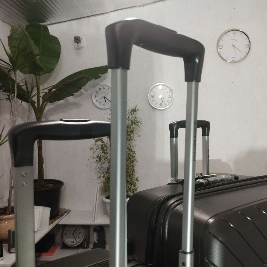 Чемодан маленький под ручную кладь Swissbrand Eden (S) Polypropylene Black (SWB_LHEDE001S)