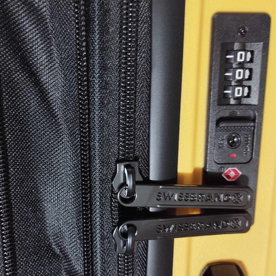 Чемодан маленький под ручную кладь Swissbrand Eden (S) Polypropylene Yellow (SWB_LHEDE002S)