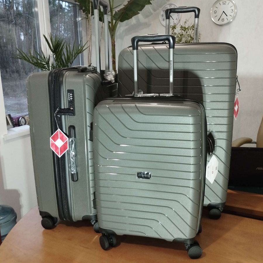 Чемодан большой Swissbrand Eden (L) Polypropylene Charcoal (SWB_LHEDE174L)