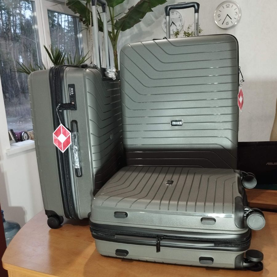 Чемодан большой Swissbrand Eden (L) Polypropylene Charcoal (SWB_LHEDE174L)