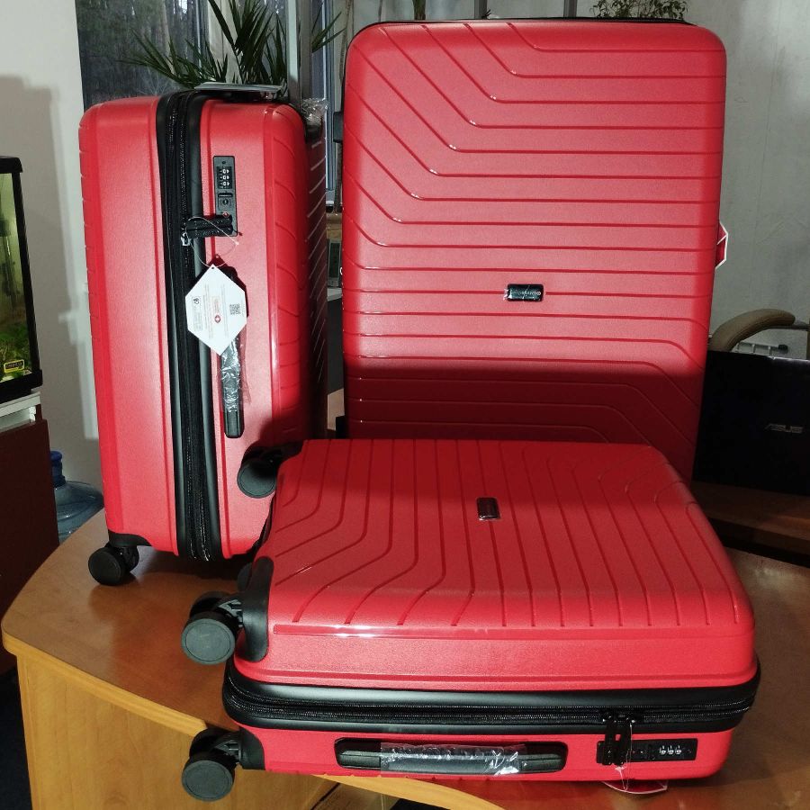 Чемодан большой Swissbrand Eden (L ) Polypropylene Red (SWB_LHEDE201L)