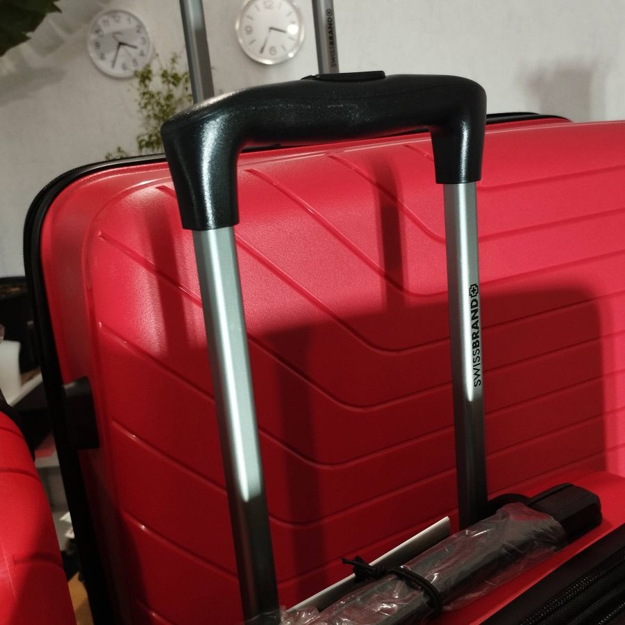 Чемодан большой Swissbrand Eden (L ) Polypropylene Red (SWB_LHEDE201L)