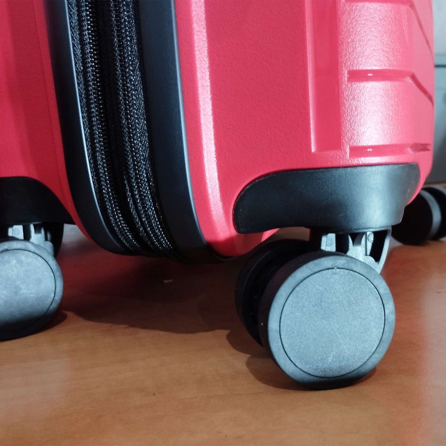 Чемодан большой Swissbrand Eden (L ) Polypropylene Red (SWB_LHEDE201L)