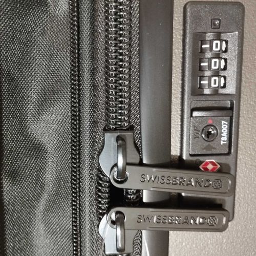 Чемодан маленький под ручную кладь Swissbrand Enstone (S) ABS-Plastic Grey (SWB_LHENS801S)