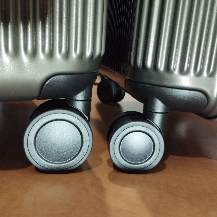 Чемодан большой Swissbrand Hazel (L) Polycarbonate/ABS-Plastic Charcoal (SWB_LHHAZ174L)