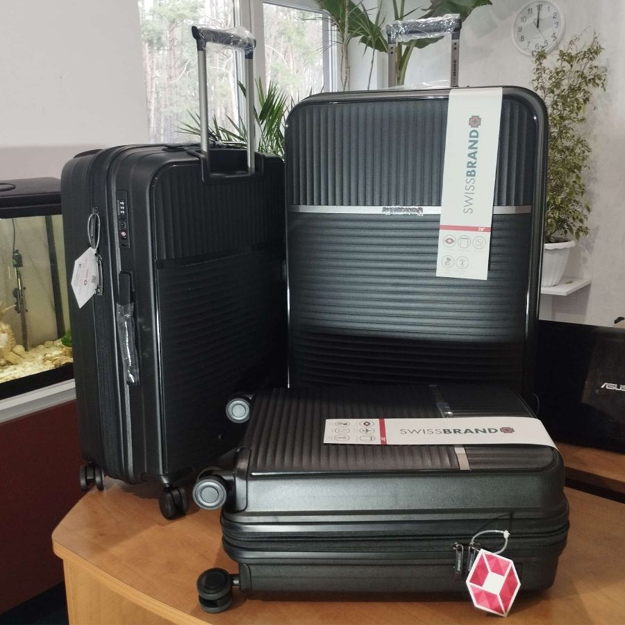 Чемодан маленький под ручную кладь Swissbrand Malden (S) Polypropylene Black (SWB_LHMAL001S)