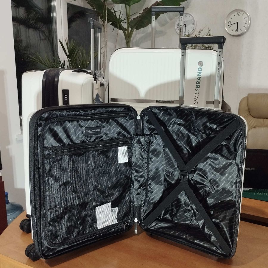Чемодан большой Swissbrand Malden (L) Polyester White (SWB_LHMAL889L)