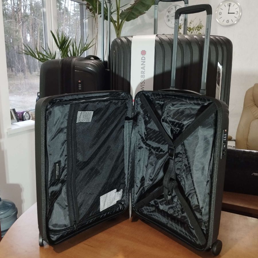 Чемодан большой Swissbrand Narberth (L) Polypropylene Black (SWB_LHNAR001L)