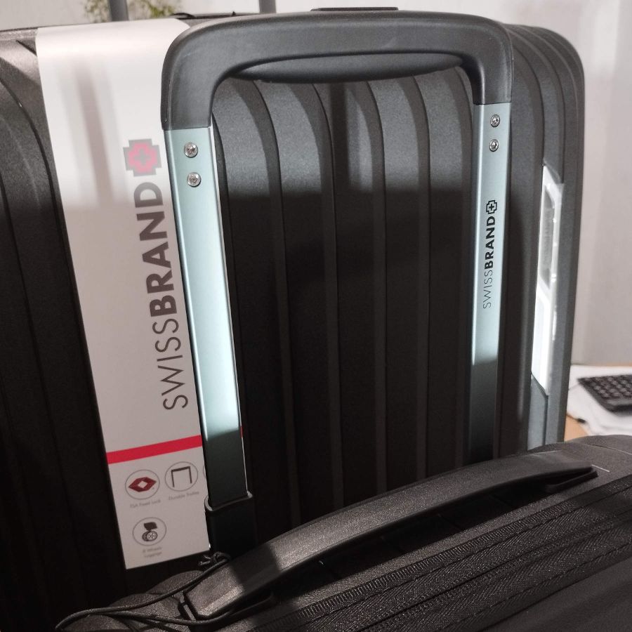 Чемодан большой Swissbrand Narberth (L) Polypropylene Black (SWB_LHNAR001L)
