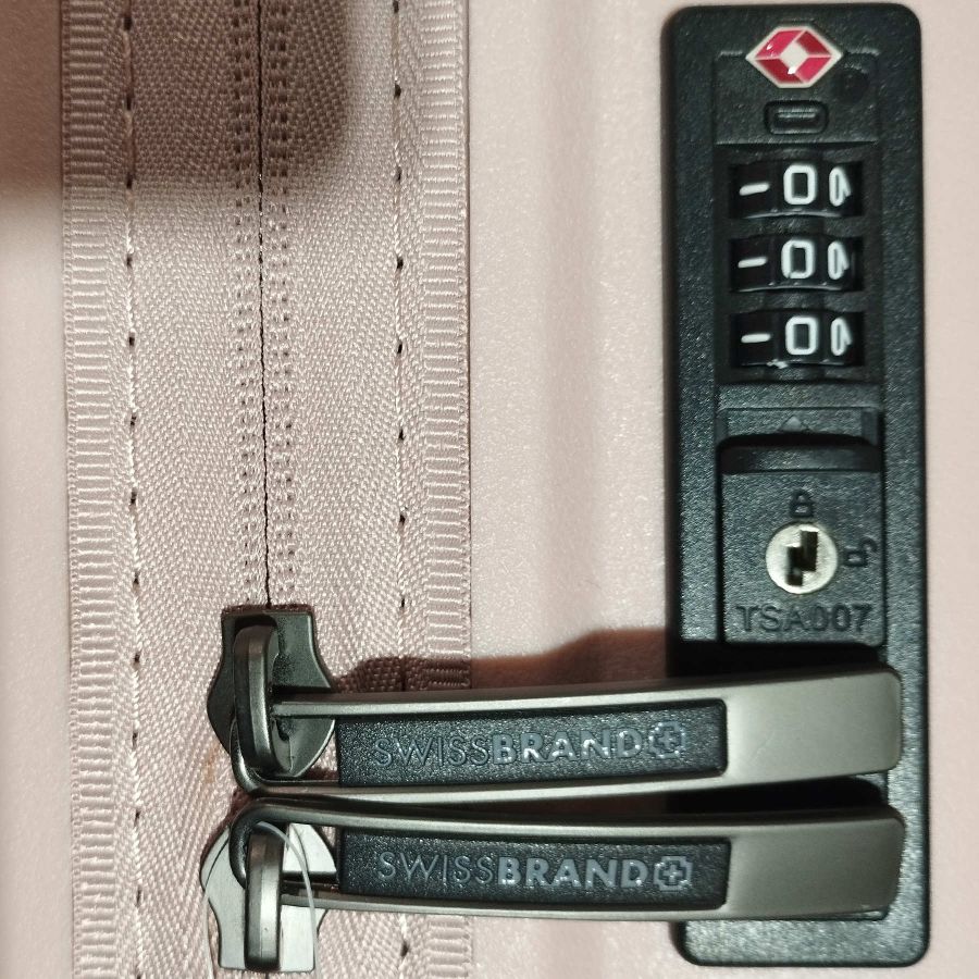 Чемодан Swissbrand Narberth (M) Light Pink (SWB_LHNAR008M)