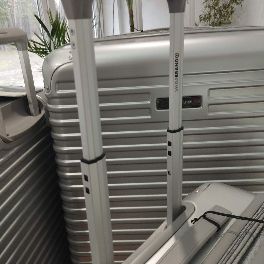 Чемодан средний Swissbrand Rome (M) Polycarbonate/ABS-Plastic Silver (SWB_LHROM002M)