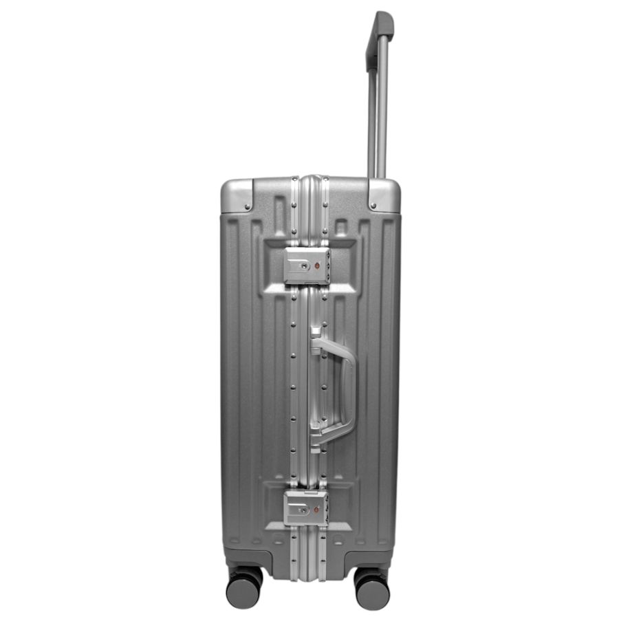 Чемодан средний M Madisson Snowball 66503 M 64x43x26 см 100% поликарбонат на защелках Серебряный