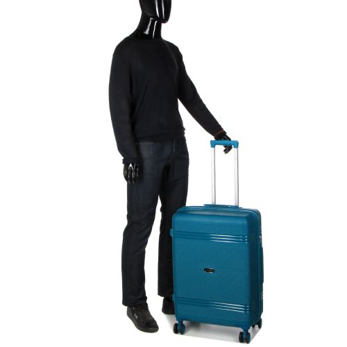 Чемодан средний M полипропилен Snowball 21204 67×47×27см 66+13л Синий