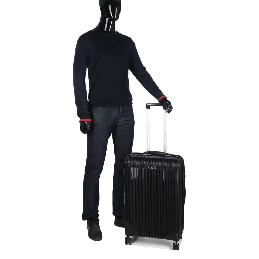 Чемодан дорожный Средний (М) Полипропилен Airtex 637 66 л 67х42х26 см Черный (Black)